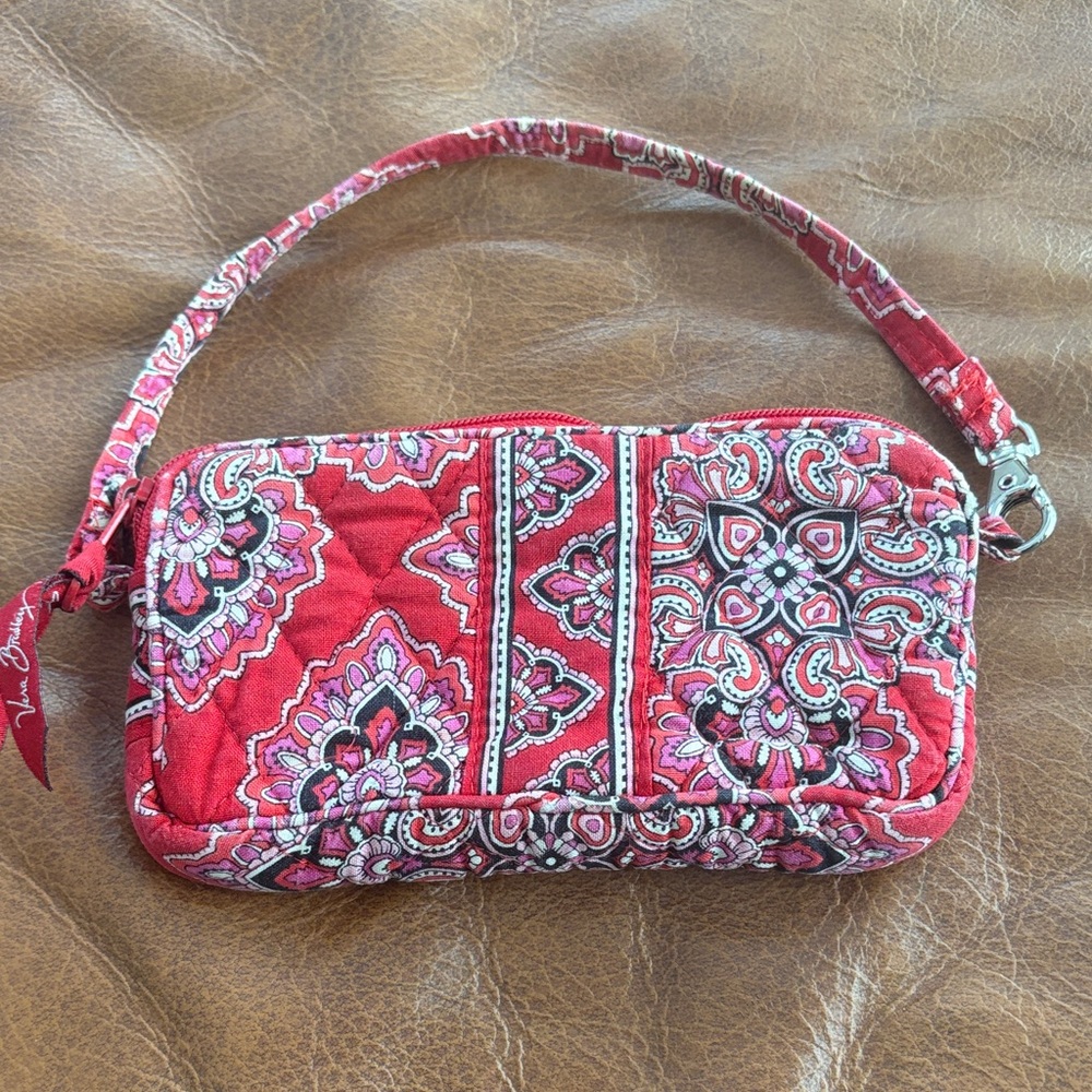 Vera Bradley Frankly Scarlet Red Convertible Wristlet Preowned